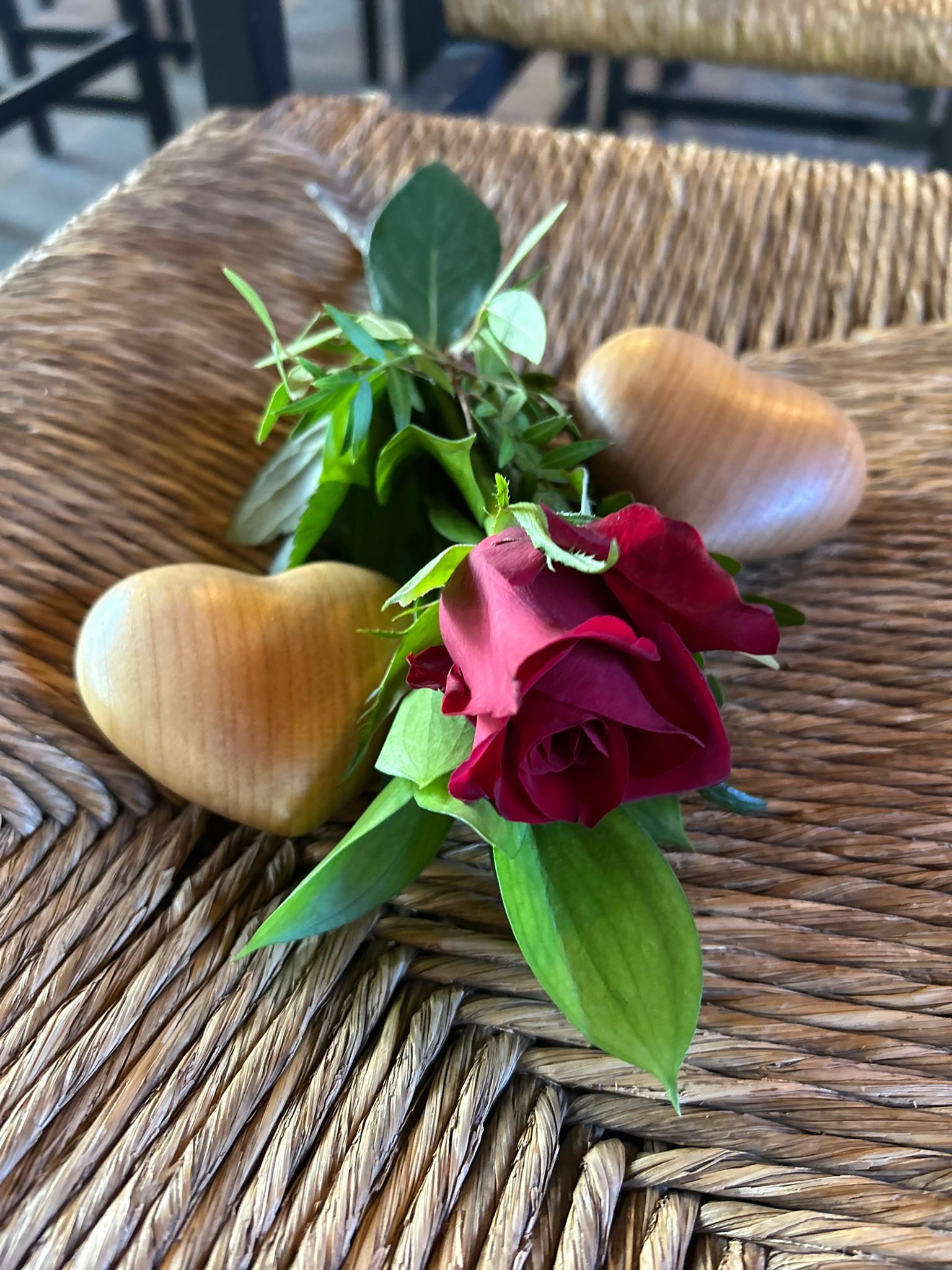 Holzherzen mit Rose